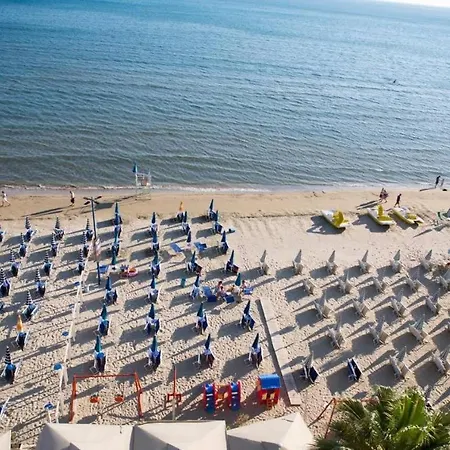 Amar's - 6 Guests, 2 Rooms,