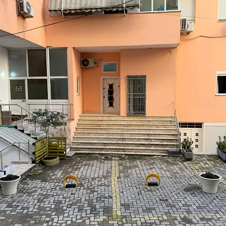 Amar's - 6 Guests, 2 Rooms, Apartamento Durrës